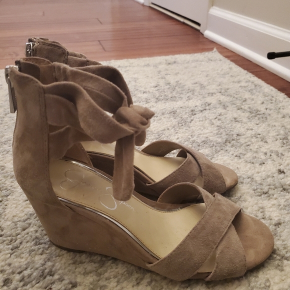 Jessica simpson wedge heel size 5.5 - Picture 1 of 3